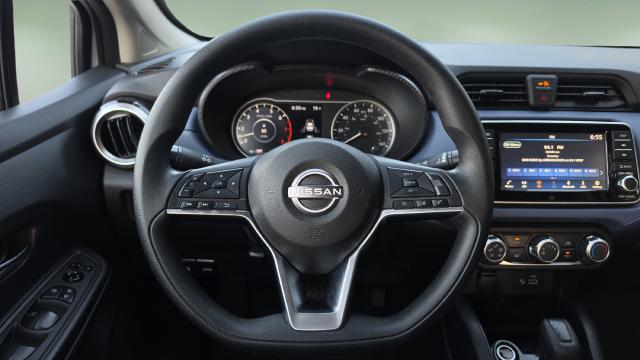 2024 Nissan Versa 1.6 SV