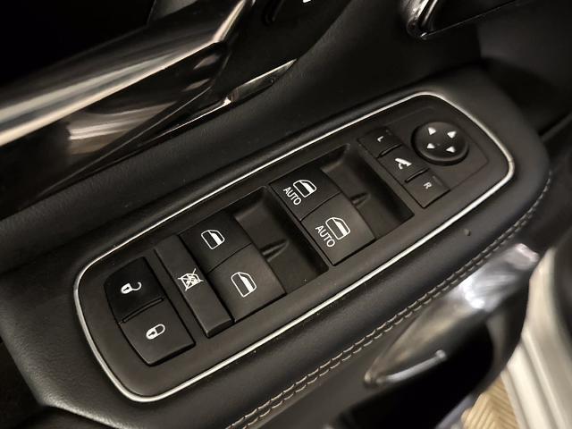 2024 Ram 1500 Limited Crew Cab 4x4 57 Box