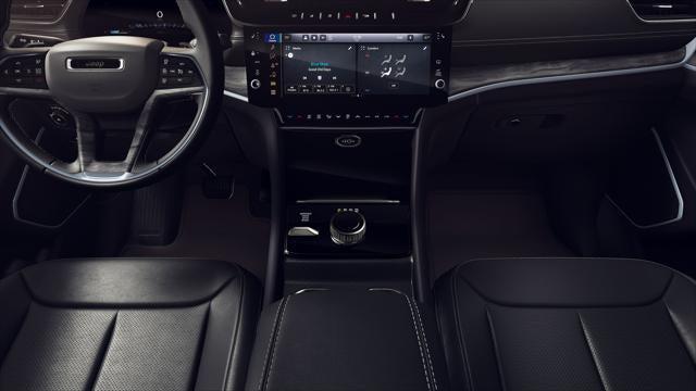 2026 Jeep Grand Cherokee photo 5 of 9