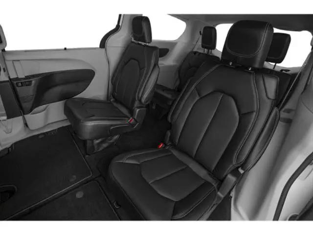 2024 Chrysler Pacifica Touring