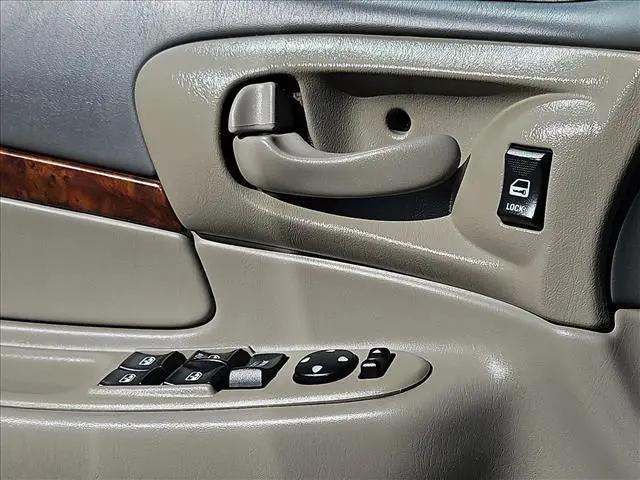 2004 Chevrolet Impala Base