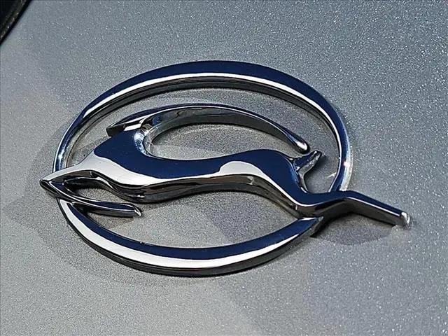 2004 Chevrolet Impala Base
