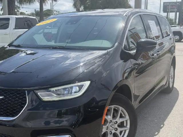 2024 Chrysler Pacifica Touring L