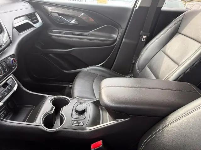 2023 GMC Terrain AWD SLT