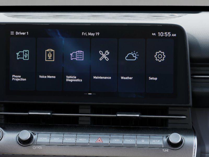 New 2027 Gray HYUNDAI Limited FWD image 13
