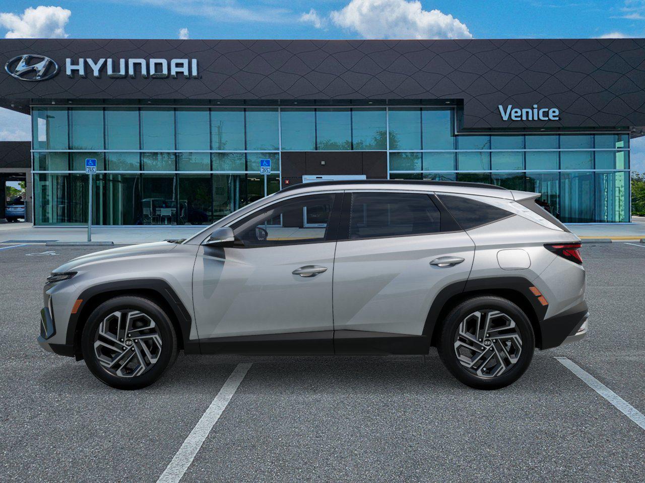 2026 Hyundai TUCSON SEL Plus FWD - Image 3