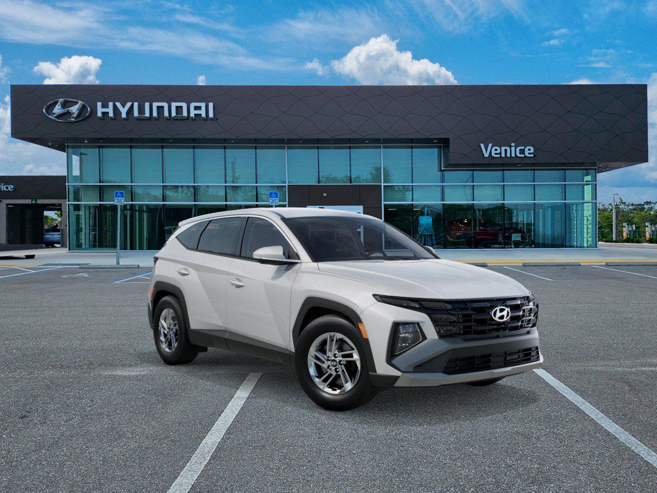 2026 Hyundai TUCSON SE FWD - Image 2