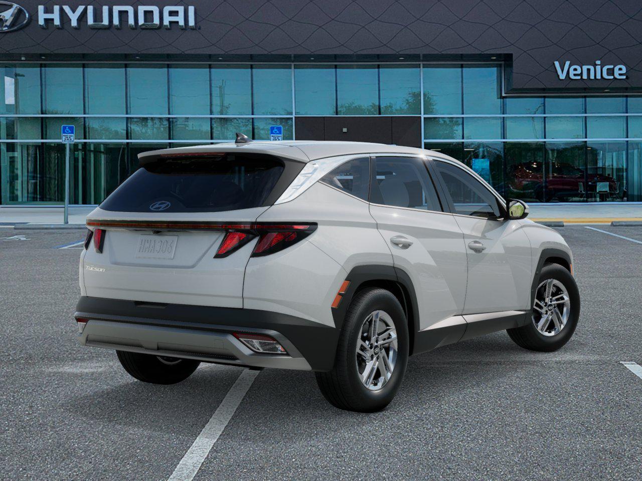 2026 Hyundai TUCSON SE FWD - Image 4