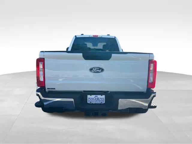 2027 Ford F-350 XLT