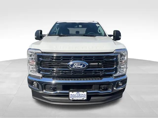 2027 Ford F-350 XLT