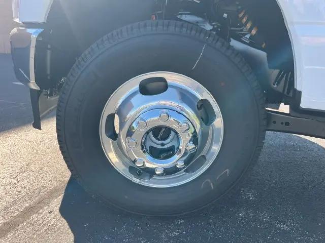 2027 Ford F-350 XLT