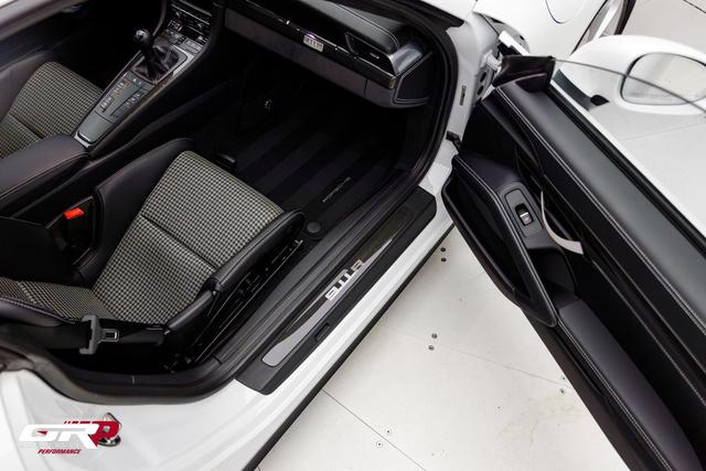 2016 Porsche 911 R
