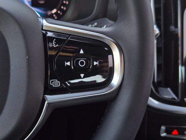 2024 Volvo S60 B5 Plus Black Edition