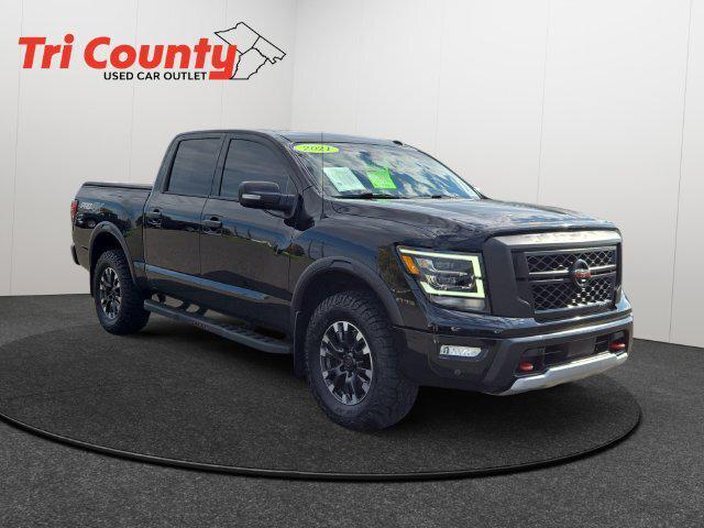 2021 Nissan TITAN Crew Cab PRO-4X 4x4 2021 Nissan TITAN Crew Cab PRO-4X 4x4