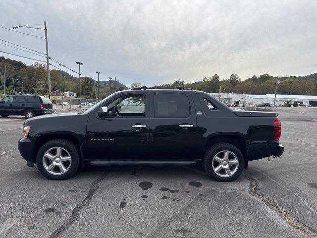 2013 Chevrolet Avalanche LS