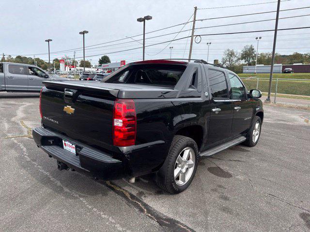 2013 Chevrolet Avalanche LS