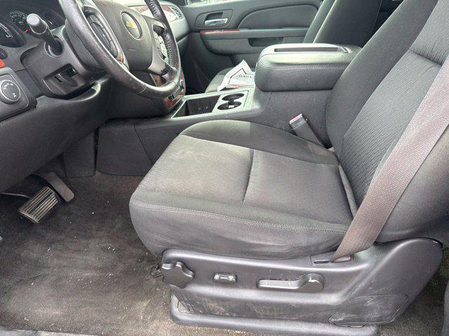 2013 Chevrolet Avalanche LS
