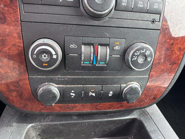 2013 Chevrolet Avalanche LS