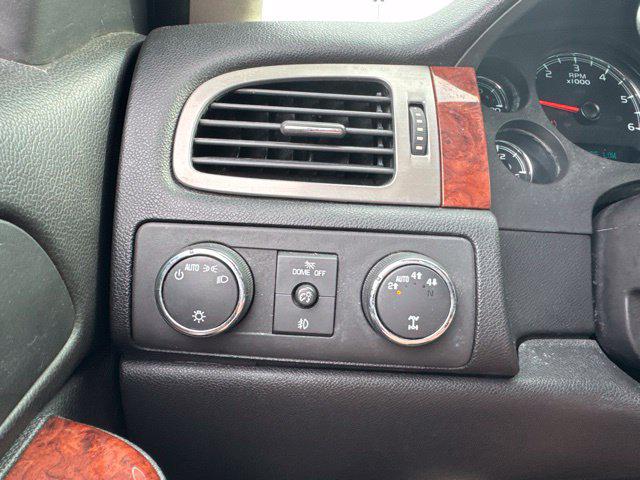 2013 Chevrolet Avalanche LS