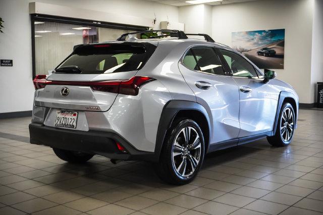 2025 Lexus 300 300h