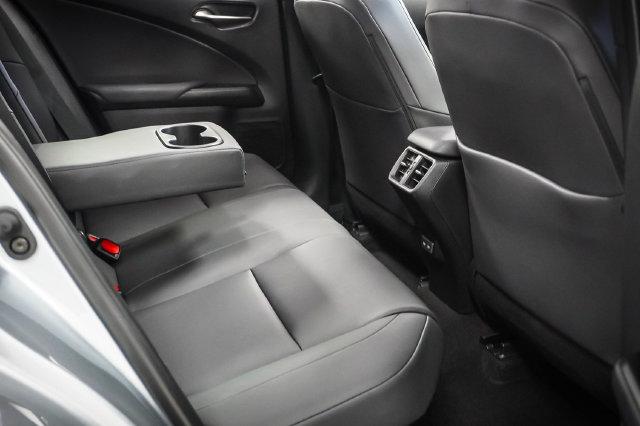 2025 Lexus 300 300h