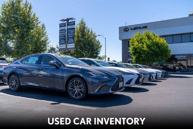 2025 Lexus 300 300h