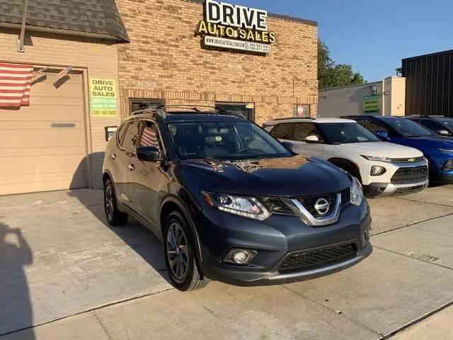 2016 Nissan Rogue SL for sale in Roseville, MI