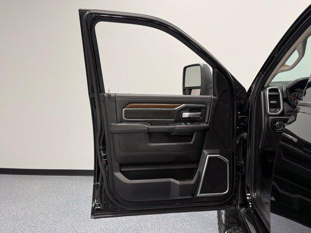 2024 Ram 2500 Laramie Crew Cab 4x4 64 Box