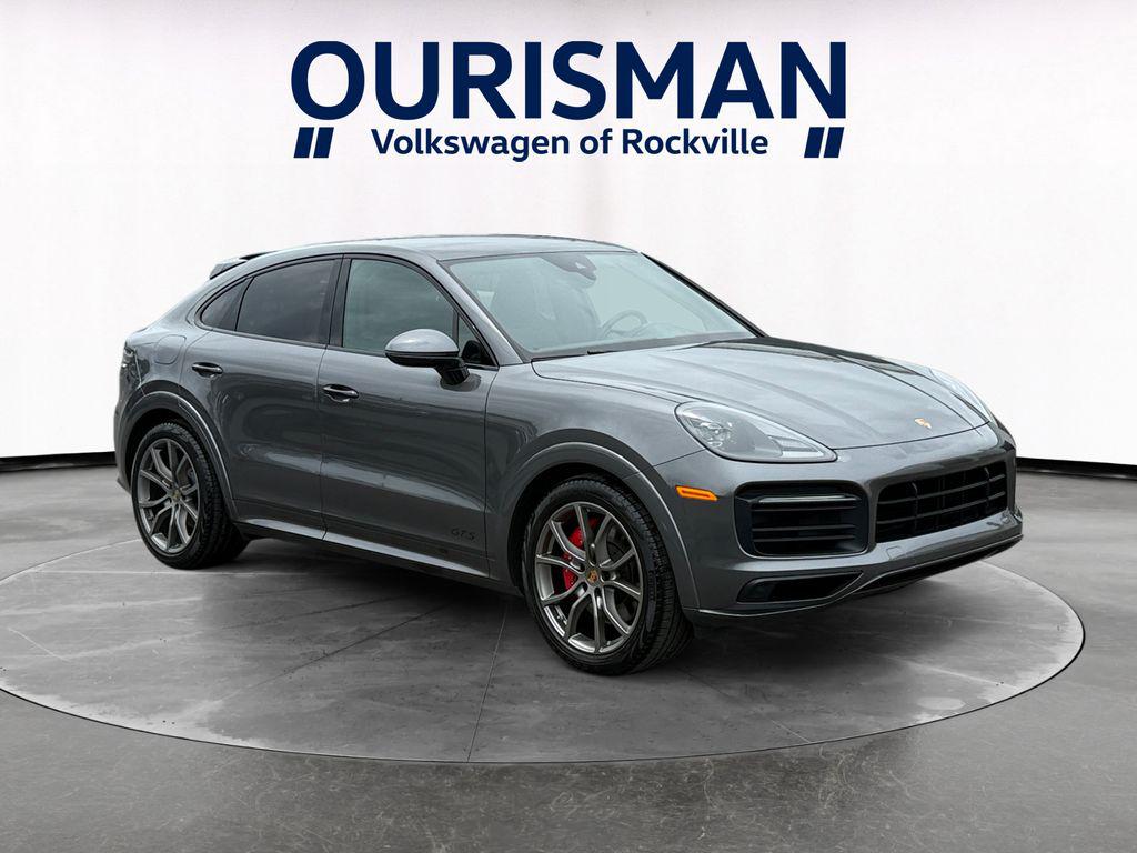 /2023 Porsche Cayenne-Coupe