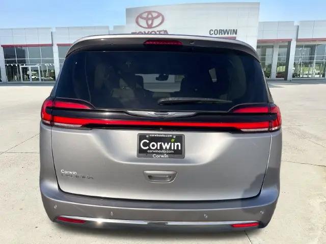 2021 Chrysler Pacifica Touring L