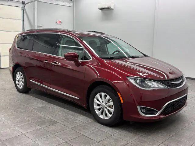 2017 Chrysler Pacifica Touring-L for sale in Murray, KY