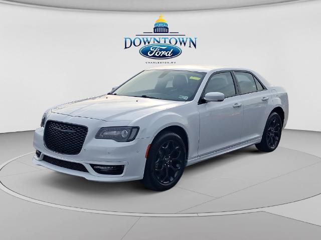 2023 Chrysler 300 Touring L AWD