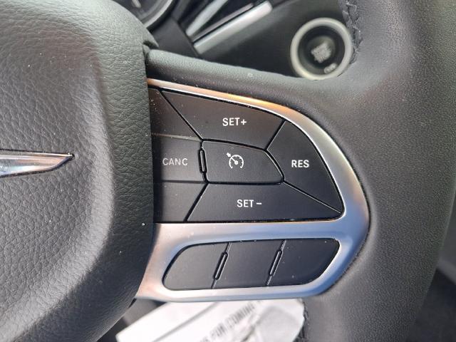 2023 Chrysler 300 Touring L AWD