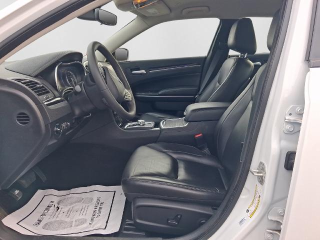 2023 Chrysler 300 Touring L AWD