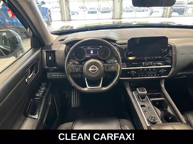 2023 Nissan Pathfinder SL 4WD