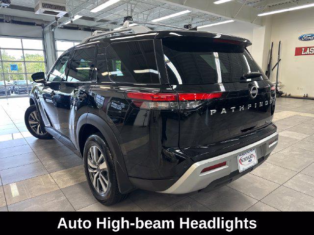 2023 Nissan Pathfinder SL 4WD