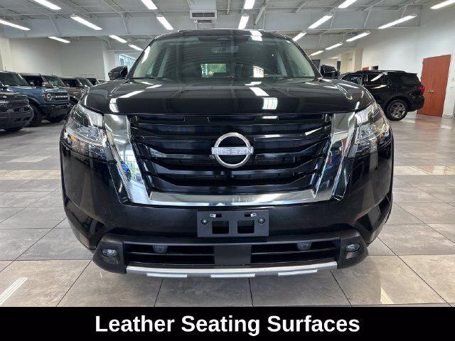 2023 Nissan Pathfinder SL 4WD