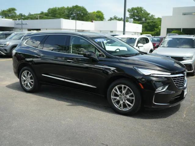 2023 Buick Enclave Essence AWD