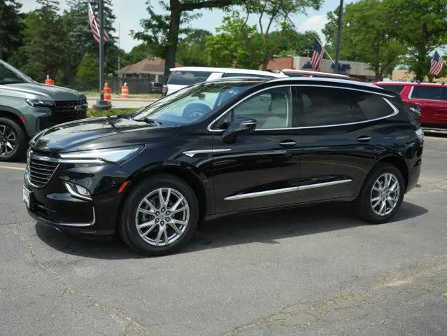 2023 Buick Enclave Essence AWD
