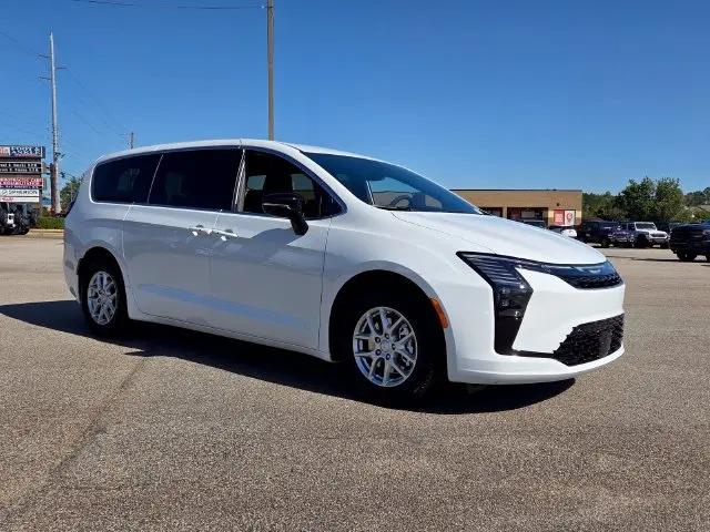 2027 Chrysler Pacifica Select for sale in Warner Robins, GA