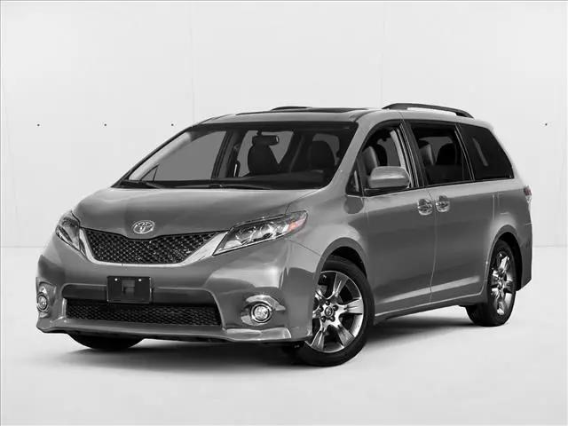 2017 Toyota Sienna SE Premium 8 Passenger for sale in Hayward, CA