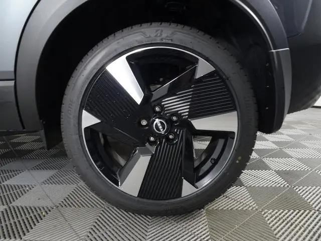 2025 Nissan Kicks SR Intelligent AWD