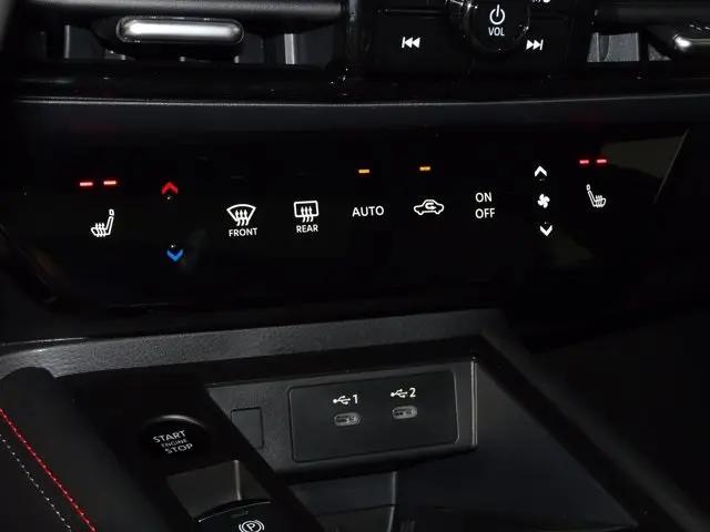 2025 Nissan Kicks SR Intelligent AWD