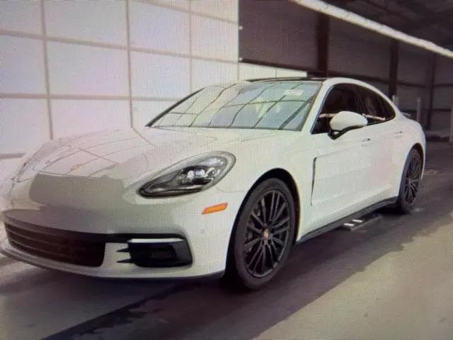 2017 Porsche Panamera 4S