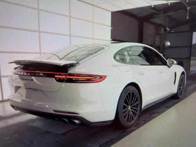 2017 Porsche Panamera 4S