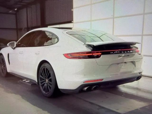 2017 Porsche Panamera 4S