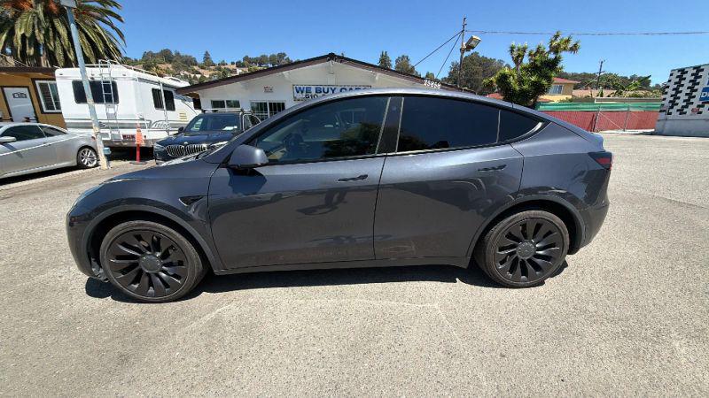 2022 Tesla Model Y Long Range Dual Motor All-Wheel Drive