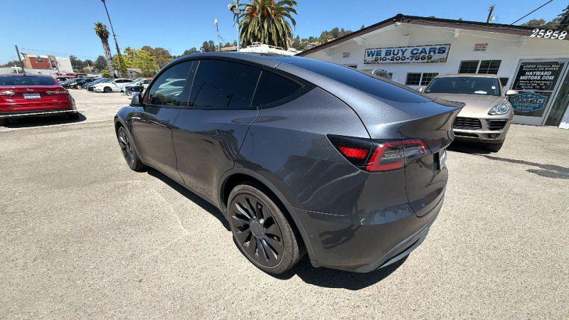 2022 Tesla Model Y Long Range Dual Motor All-Wheel Drive
