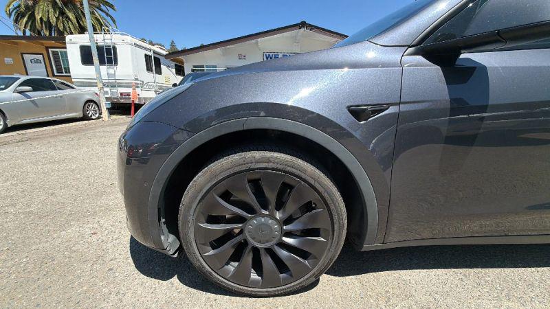 2022 Tesla Model Y Long Range Dual Motor All-Wheel Drive