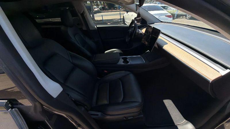 2022 Tesla Model Y Long Range Dual Motor All-Wheel Drive